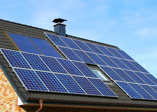 Photovoltaik Anlage auf einem Einfamilienhaus