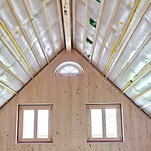 Wohnen unterm Dach: Dachboden-Ausbau in fünf Schritten